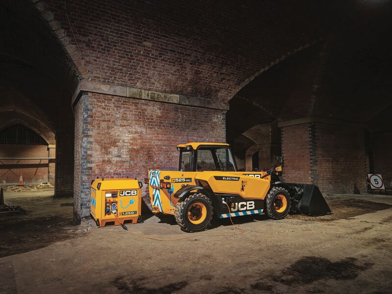JCB Loadall發布首款純電動伸縮臂叉裝車